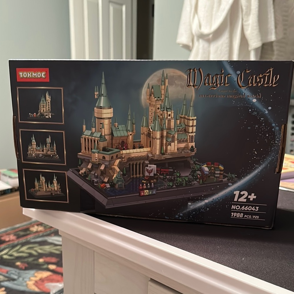 Magic Castle Building Set - Picture 2 of 7